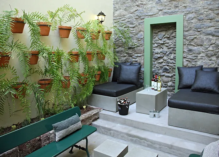 29 Madeira Hostel